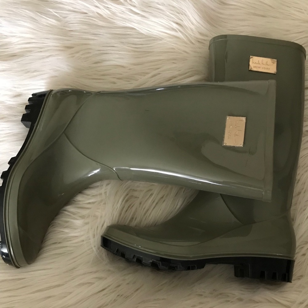 Nichol Miller rain boots